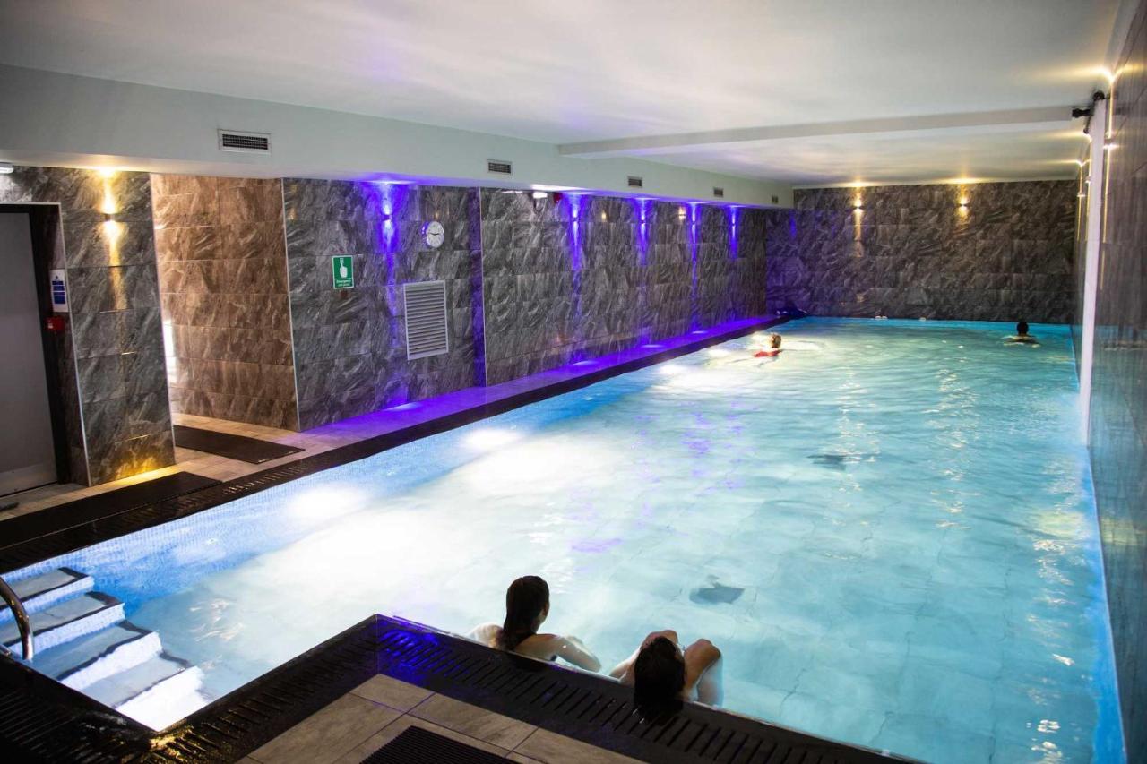 Glenville House - Adults Only - Incl Free Off-Site Health Club With Swimming Pool, Hot Tub, Sauna & Steam Room Bowness-on-Windermere Exteriör bild