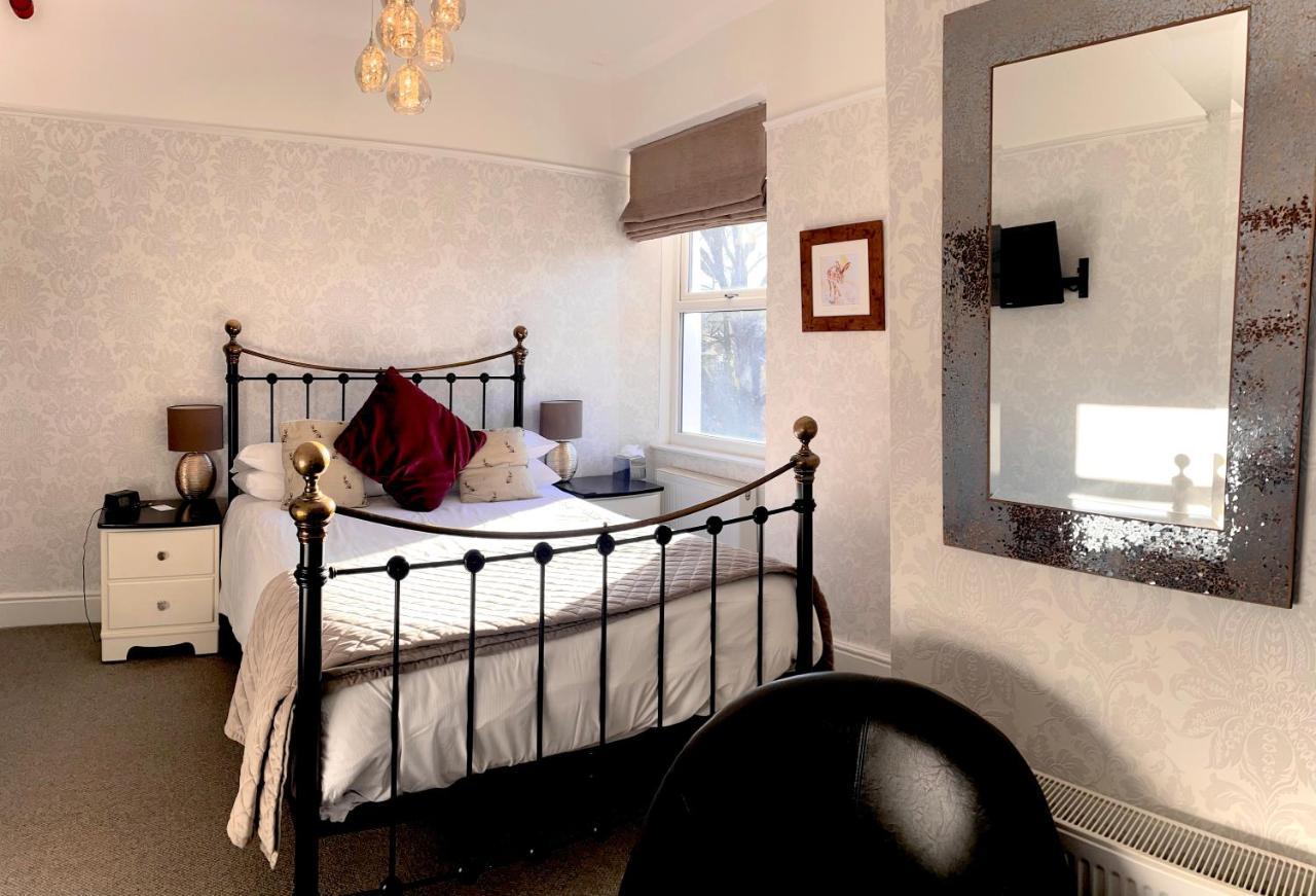 Glenville House - Adults Only - Incl Free Off-Site Health Club With Swimming Pool, Hot Tub, Sauna & Steam Room Bowness-on-Windermere Exteriör bild