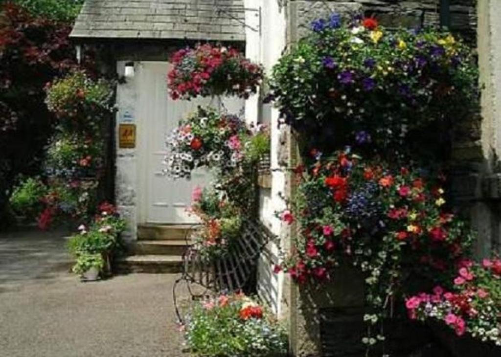 Glenville House - Adults Only - Incl Free Off-Site Health Club With Swimming Pool, Hot Tub, Sauna & Steam Room Bowness-on-Windermere Exteriör bild